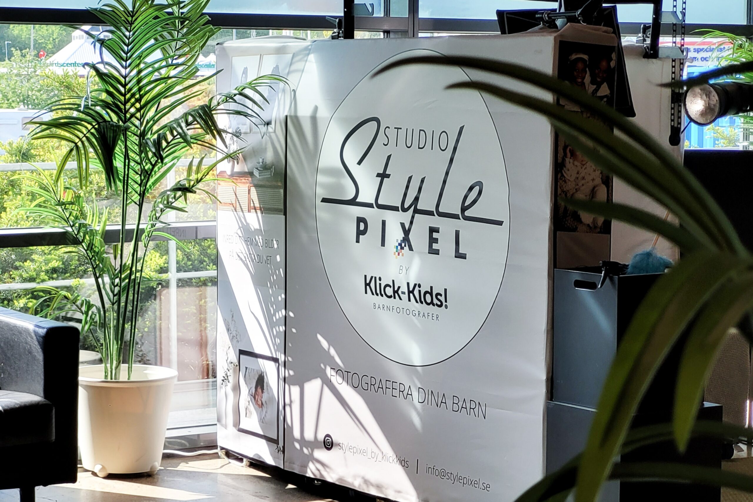 Stylepixel - liggande bilder med logga